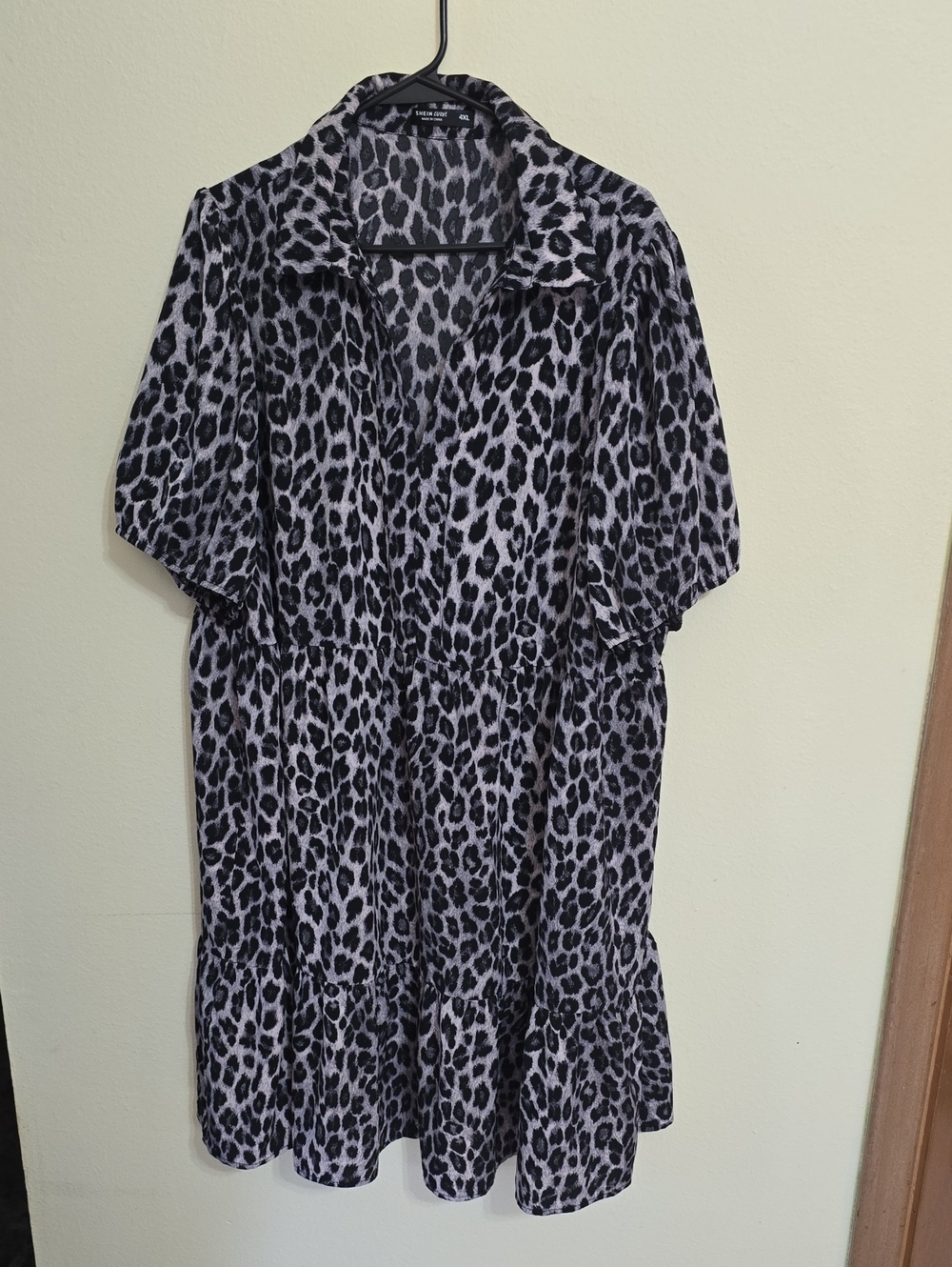 SHEIN Black and White Leopard Print Short Sleeve Dress